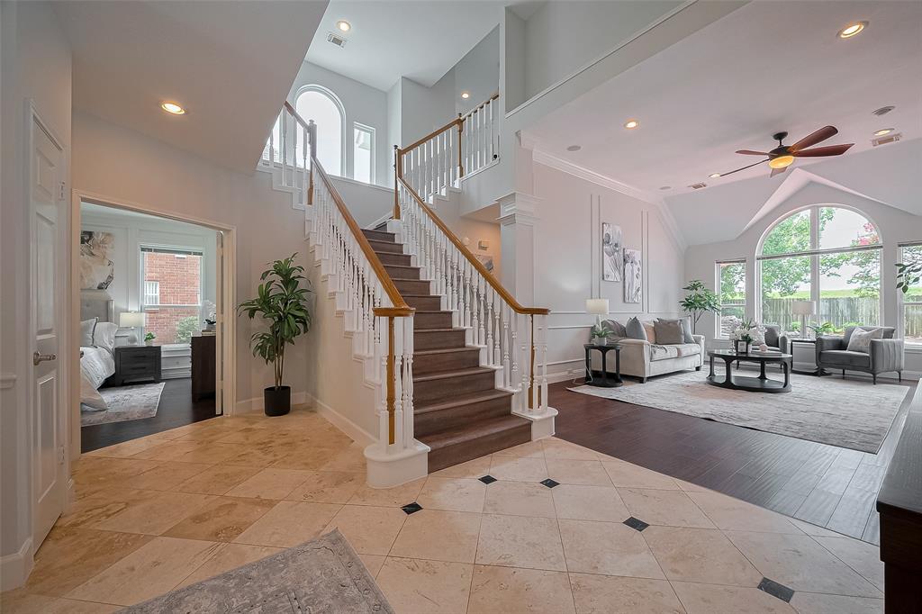 2810 Bright Trail