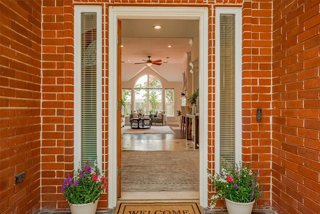 2810 Bright Trail