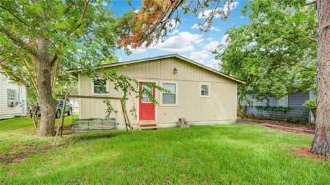 A home in Clute