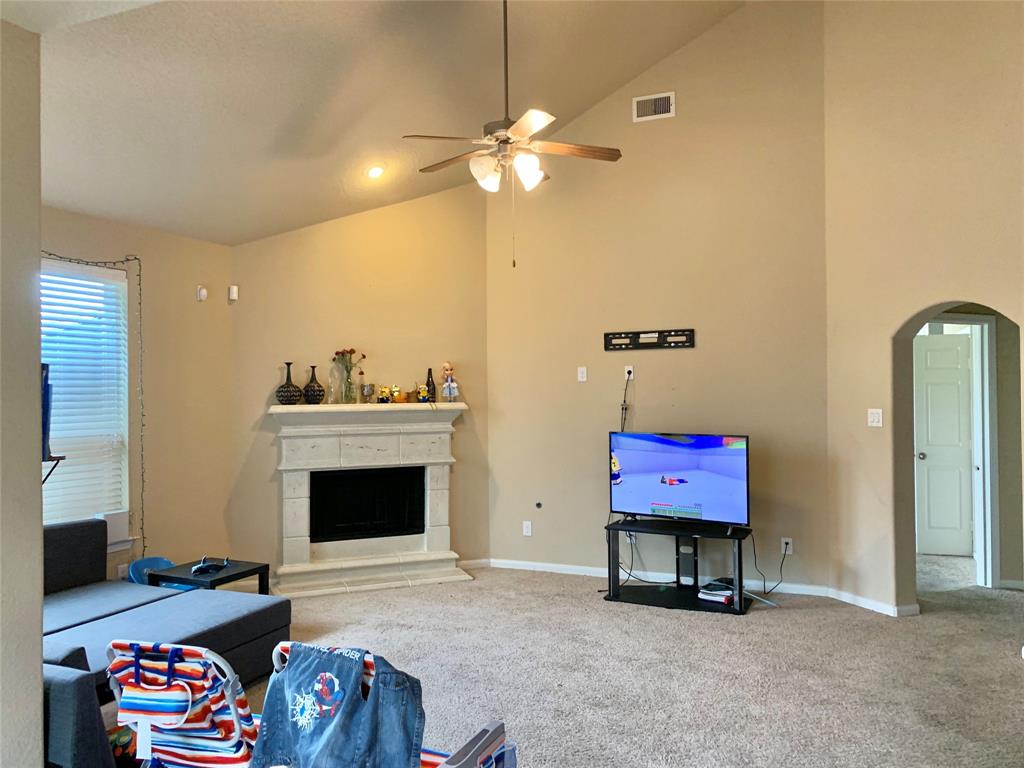 2706 Mystic Cove Lane, Pearland, Texas image 12