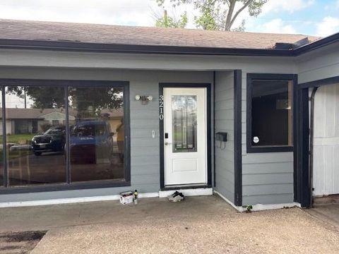 Photo of 3210 Proswimmer Street, Houston, TX 77088 (MLS # 67620376)