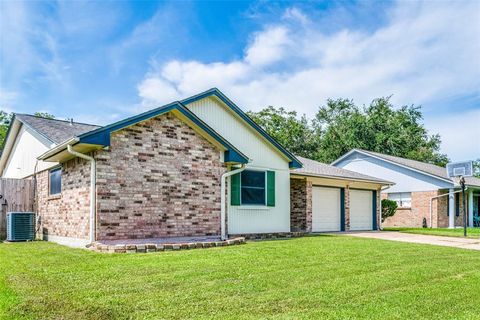 A home in League City