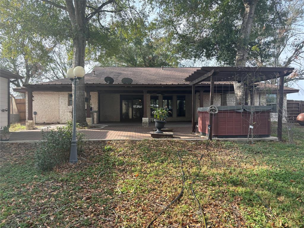 115 Saint Louis Street, Flatonia, Texas image 5