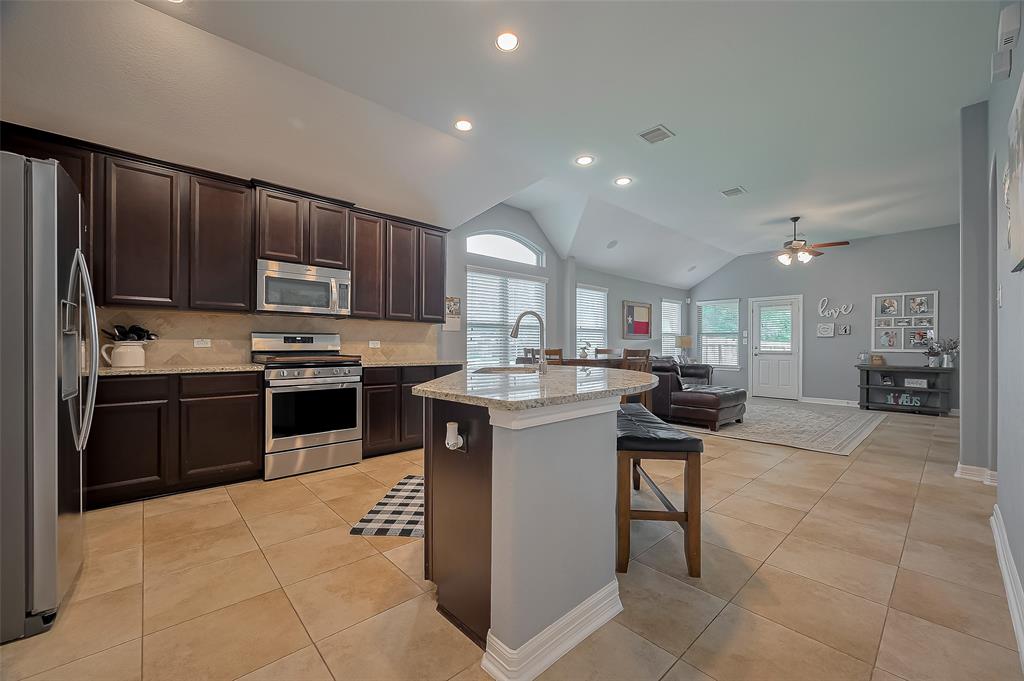 9972 Morgan Creek Lane, Brookshire, Texas image 18