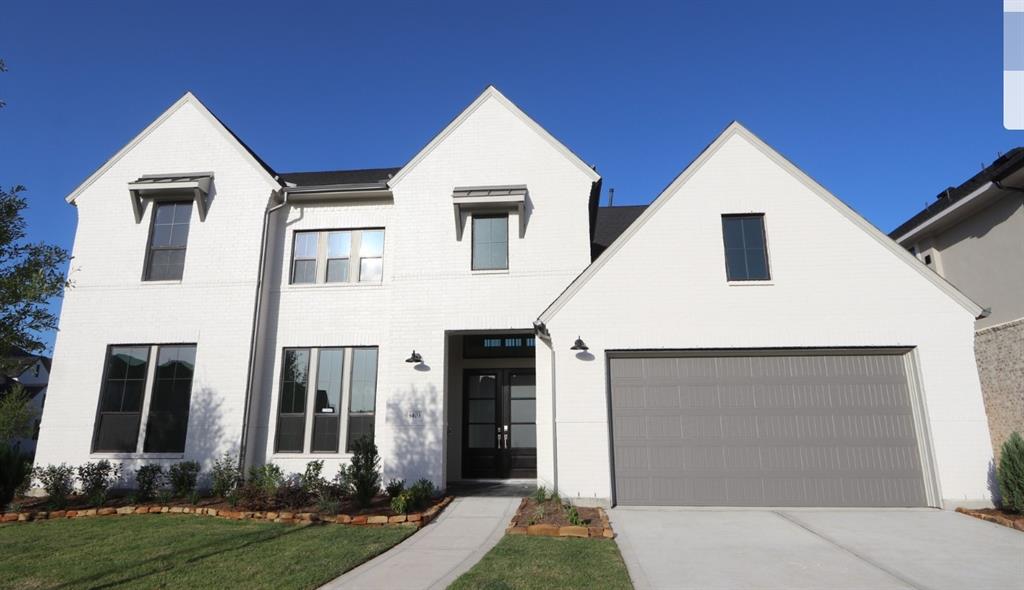 5403 Holly Hollow