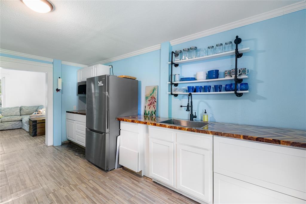 408 Morton Avenue, Palacios, Texas image 11