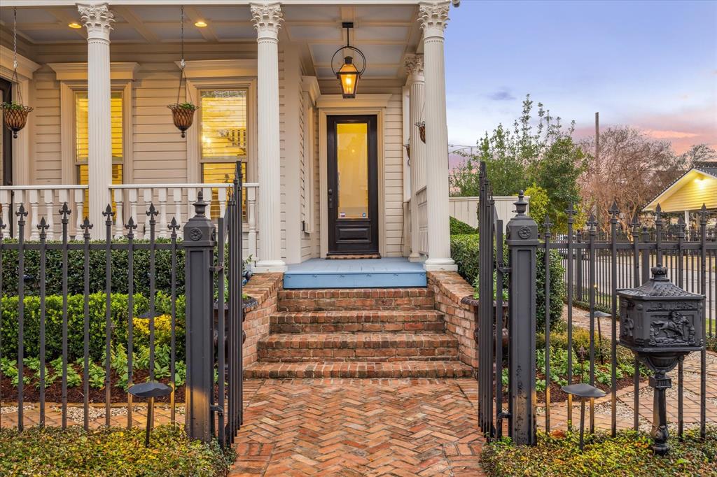 300 E 26th Street, Houston, Texas image 34