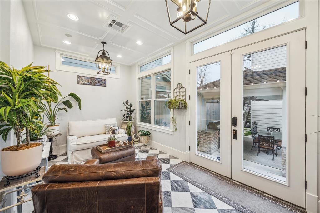 300 E 26th Street, Houston, Texas image 12