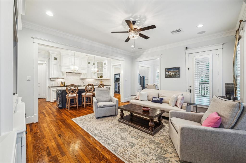 300 E 26th Street, Houston, Texas image 5
