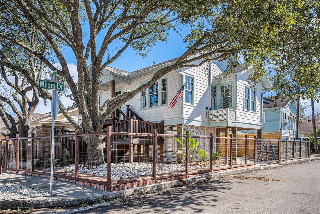 4919 Austin Drive, Galveston, Texas image 3