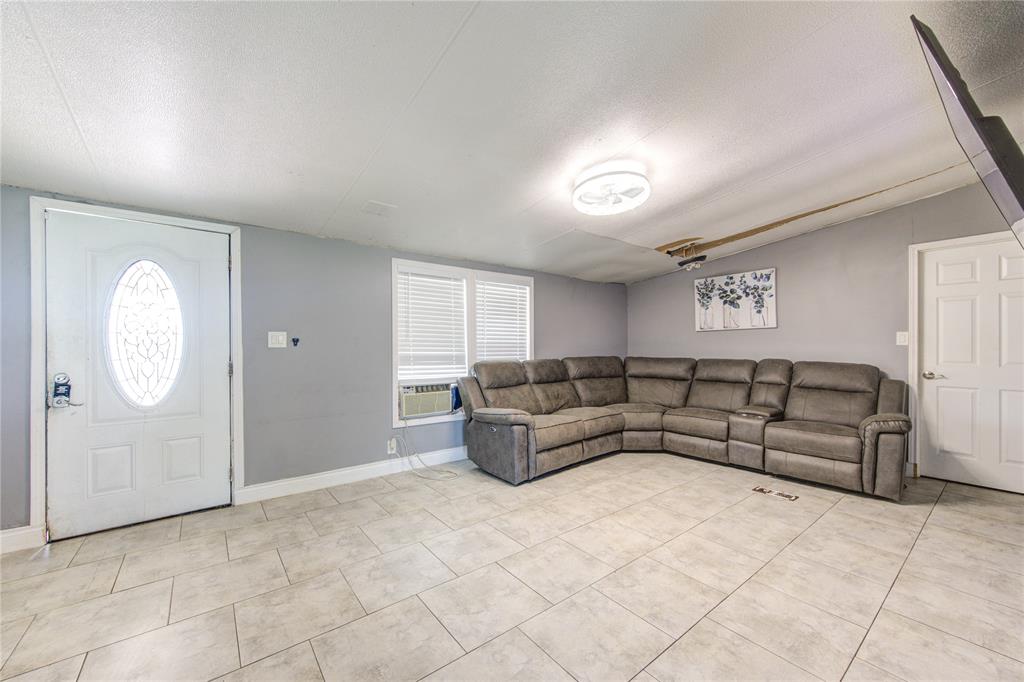 814 Road 5202, Cleveland, Texas image 14