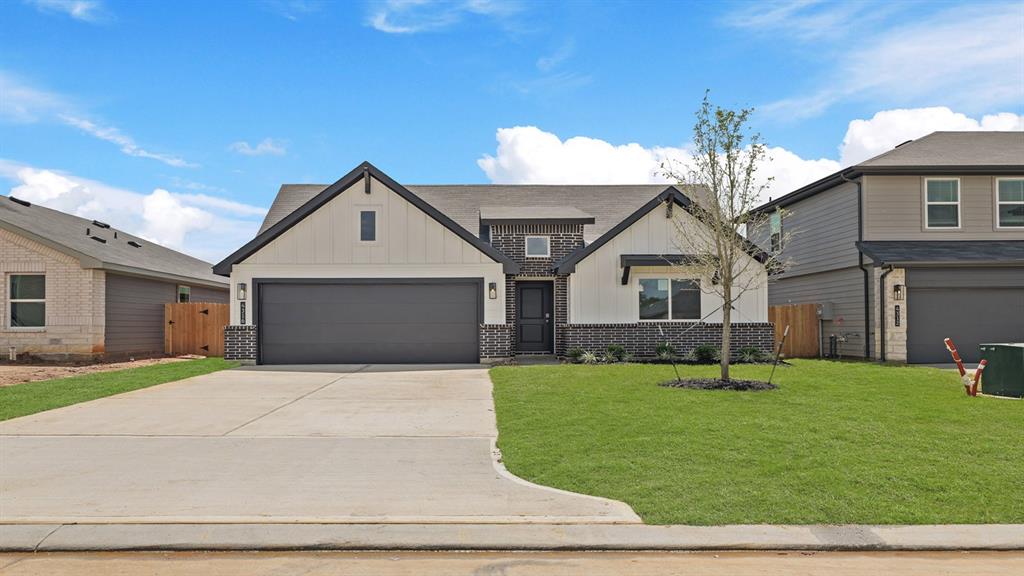 4316 Wallace Falls Lane