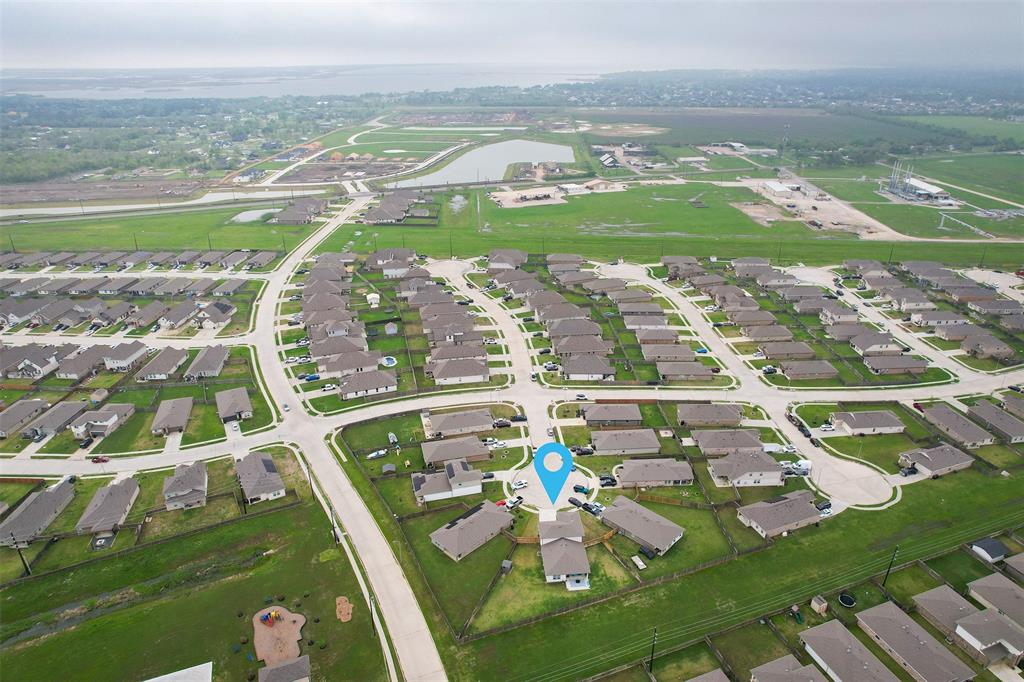 502 Rain Cloud Drive, Baytown, Texas image 26