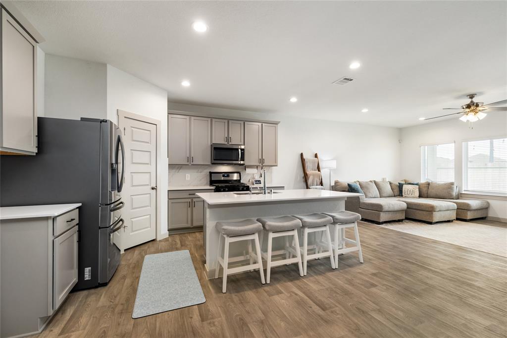 502 Rain Cloud Drive, Baytown, Texas image 3