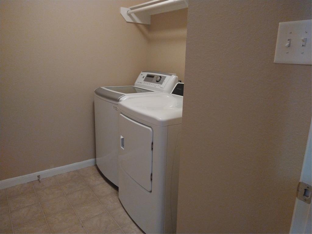 811 Sweet Flower Drive, Houston, Texas image 5