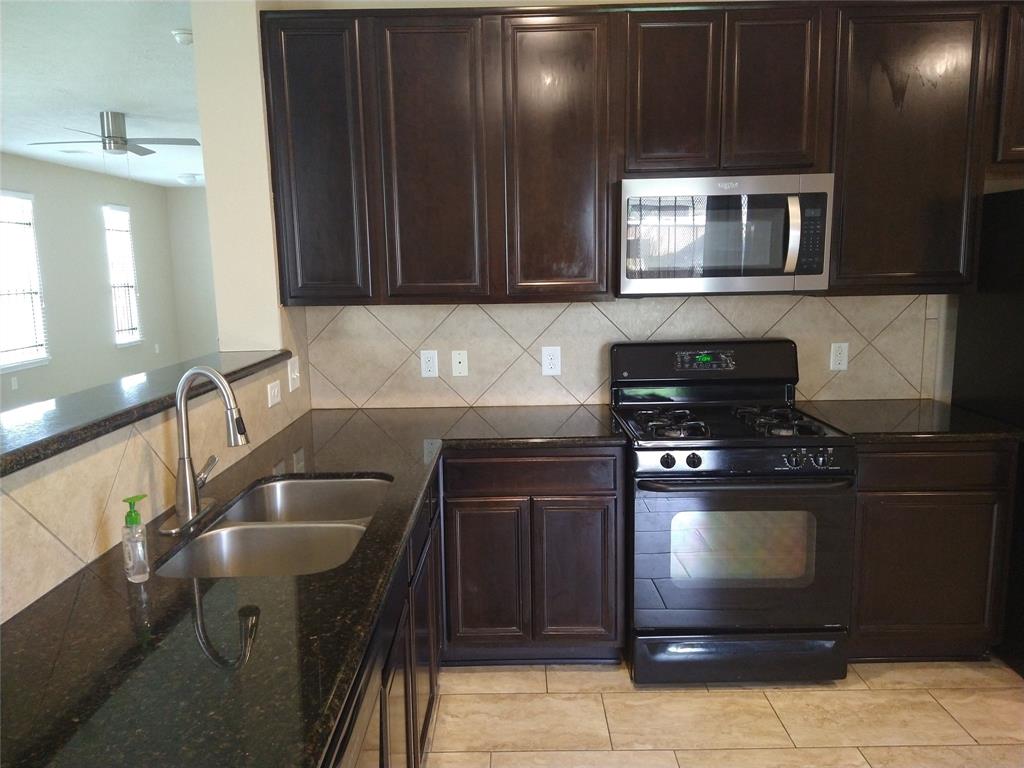 811 Sweet Flower Drive, Houston, Texas image 1