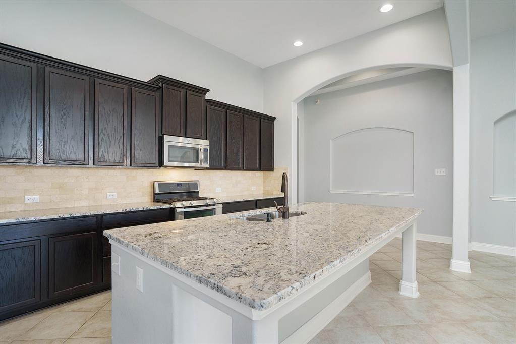 4813 Loures Lane, League City, Texas image 8