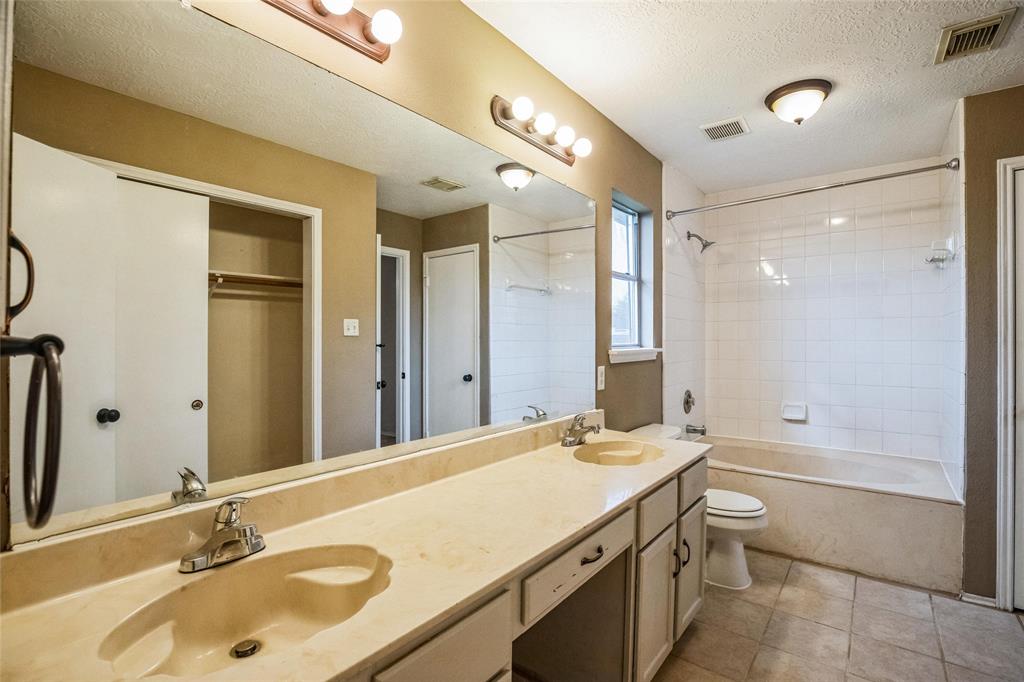 5010 Chase Court Drive, Bacliff, Texas image 6