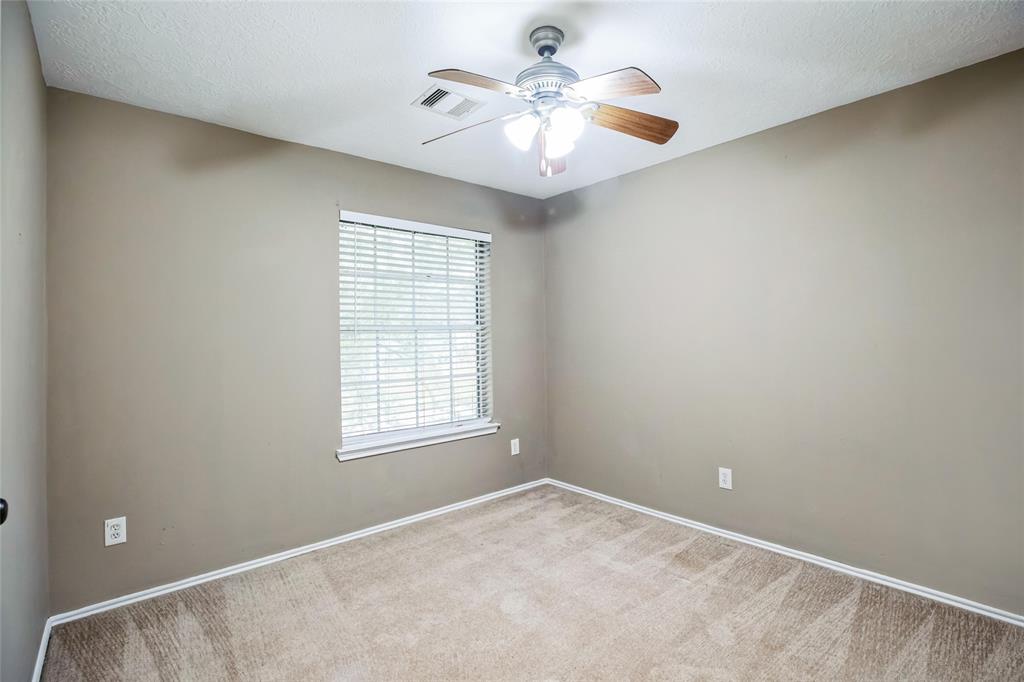 5010 Chase Court Drive, Bacliff, Texas image 7