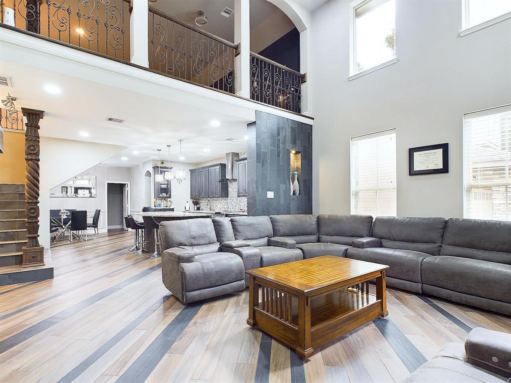 25893 Gloucester