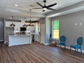502 Tenth, Hearne, Texas image 3