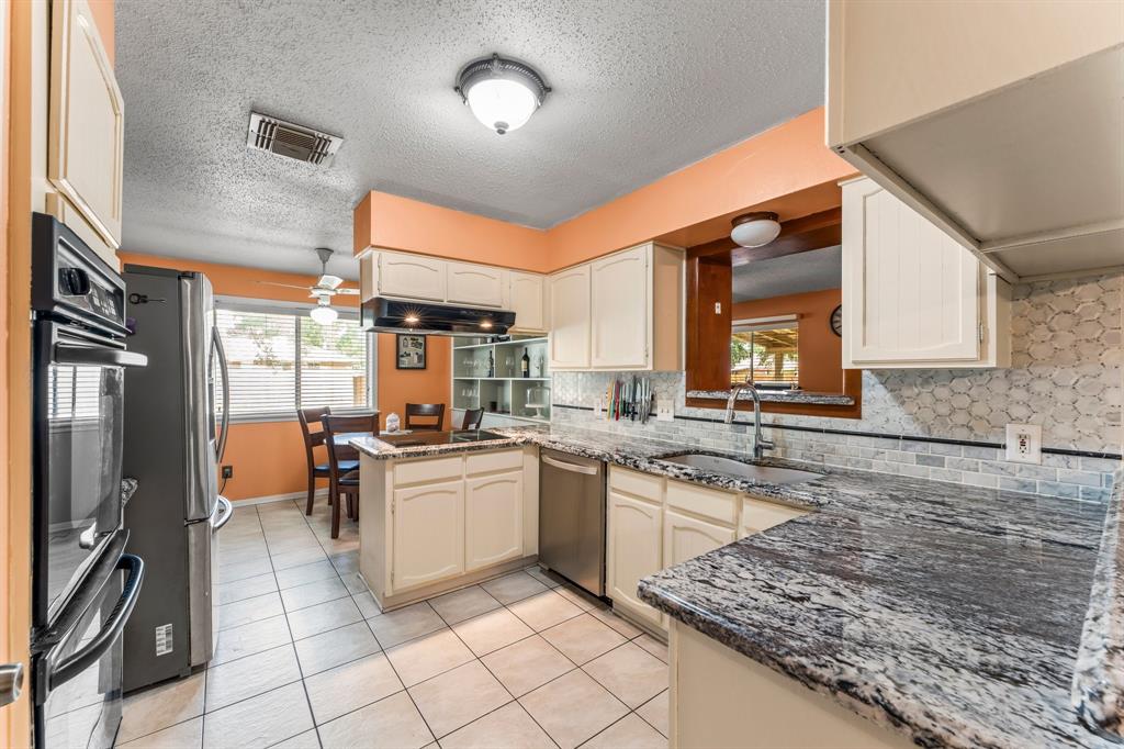 6103 Sunnygate Drive