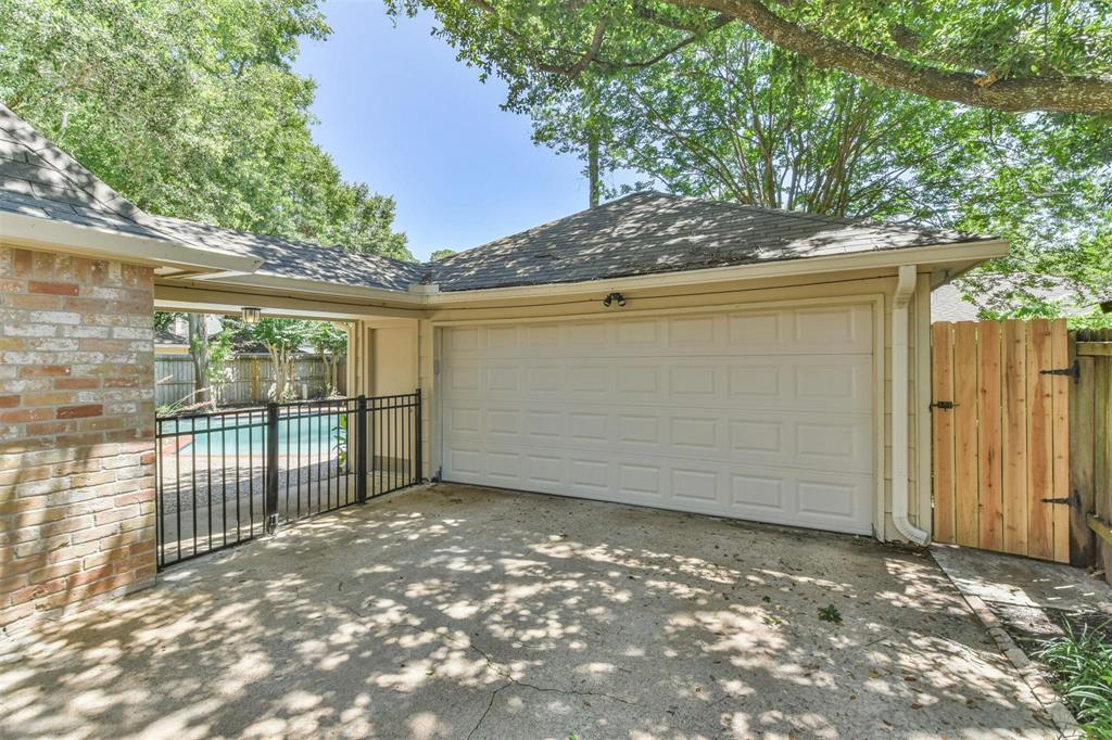 1414 Dominion Drive, Katy, Texas image 2