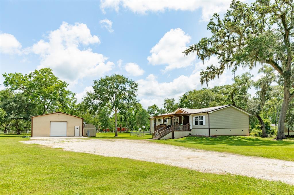 178 Brazos Dr Dr, Angleton, Texas image 3