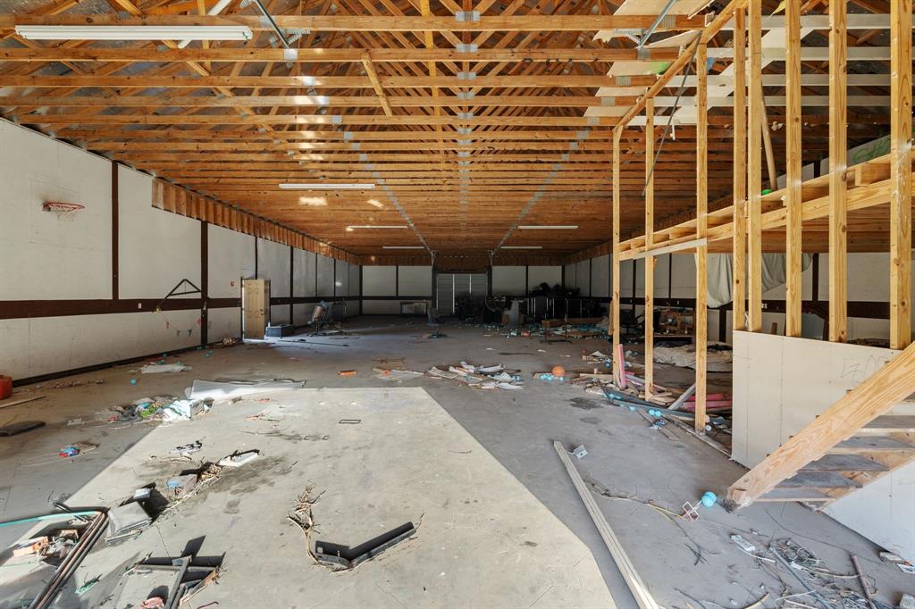 2394 Crockett Martin Road, Conroe, Texas image 12