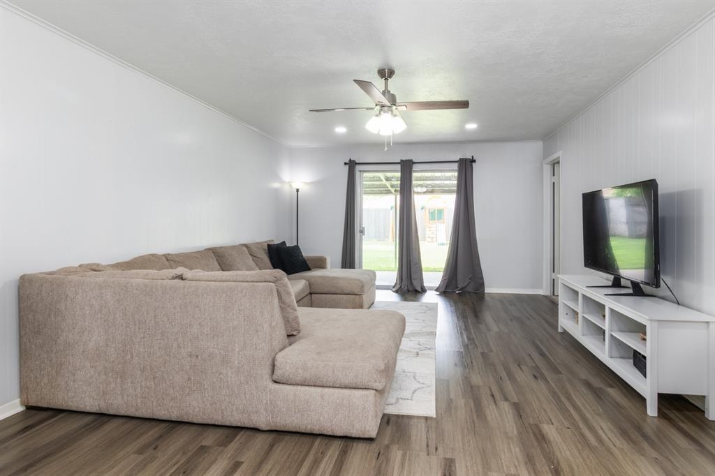 4206 Iris Lane, Deer Park, Texas image 10