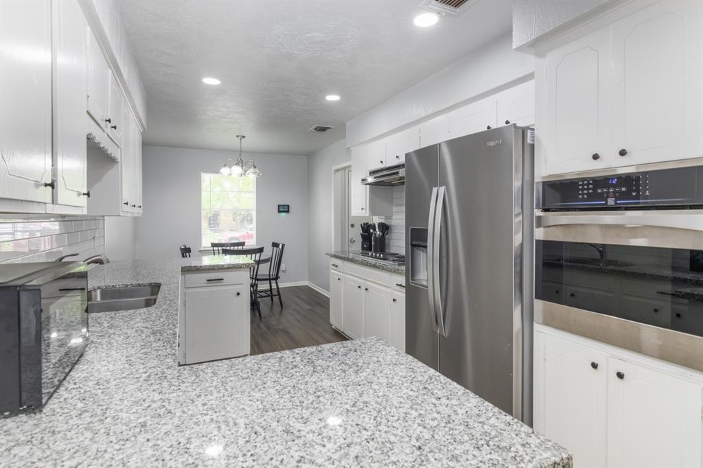 4206 Iris Lane, Deer Park, Texas image 7