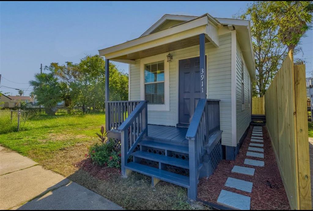 3911 Winnie Street, Galveston, Texas image 3