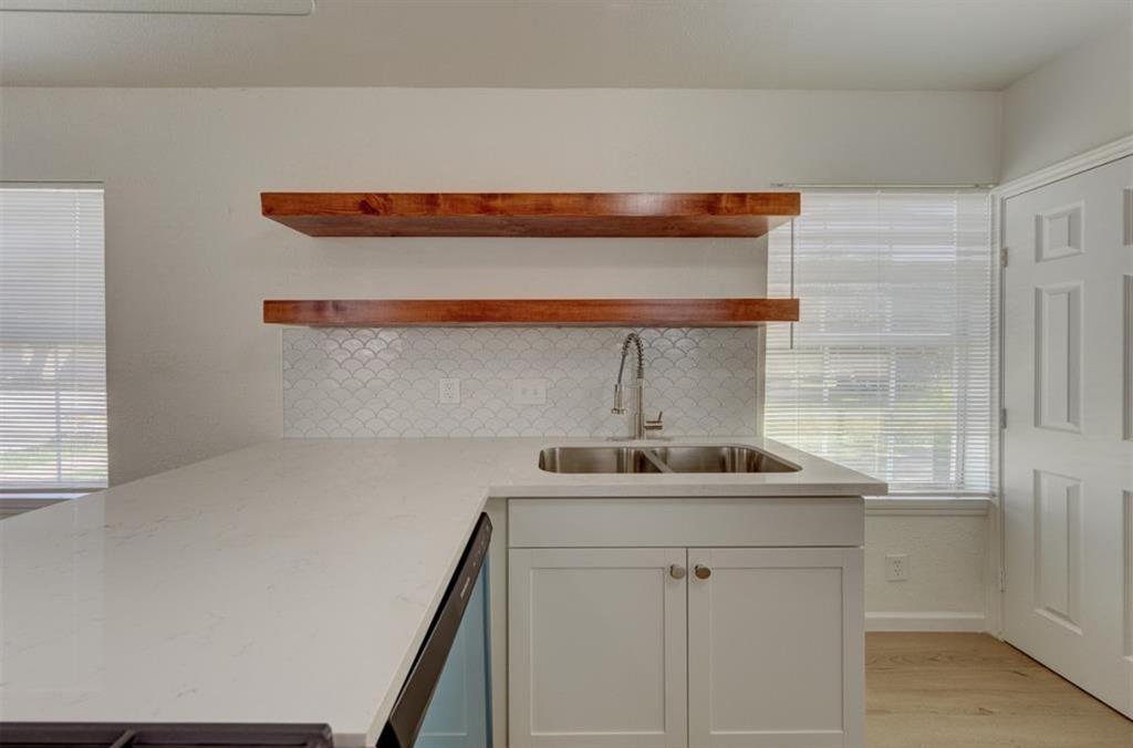 3911 Winnie Street, Galveston, Texas image 11