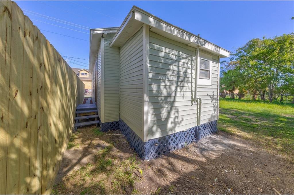 3911 Winnie Street, Galveston, Texas image 23