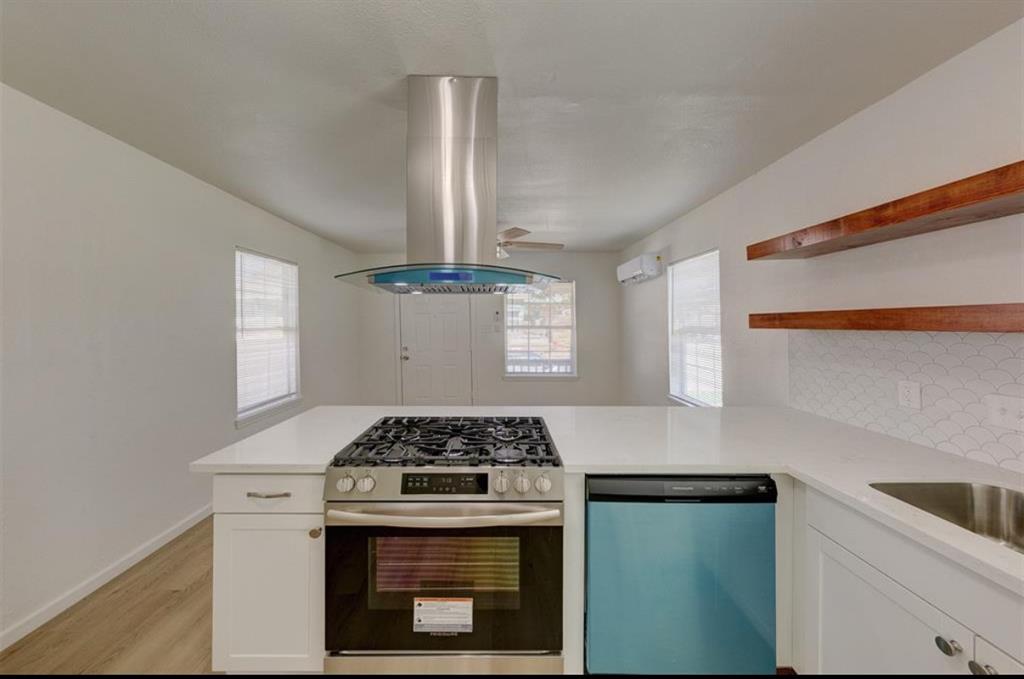 3911 Winnie Street, Galveston, Texas image 9