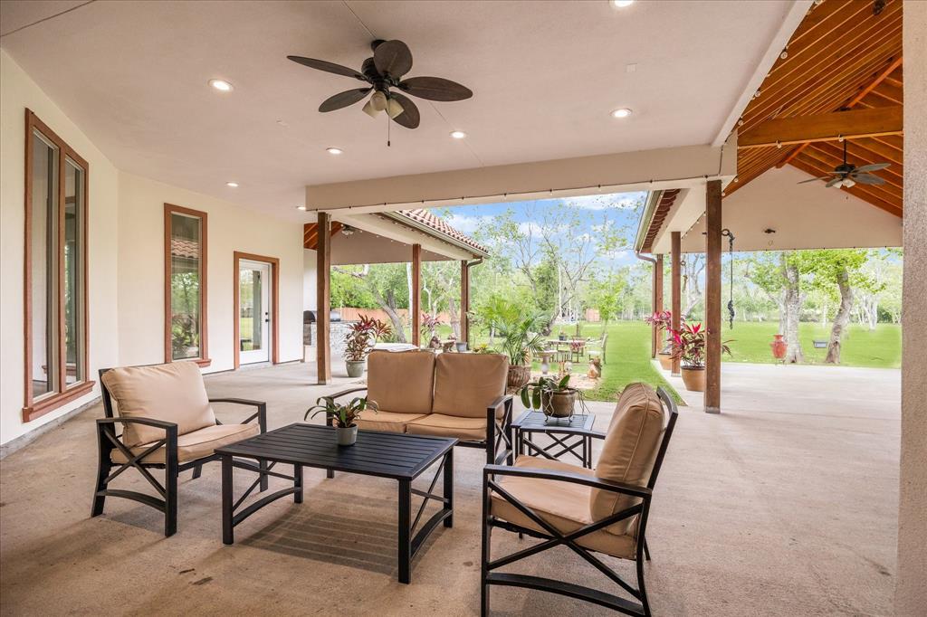 8917 Hawk Road, Pearland, Texas image 30