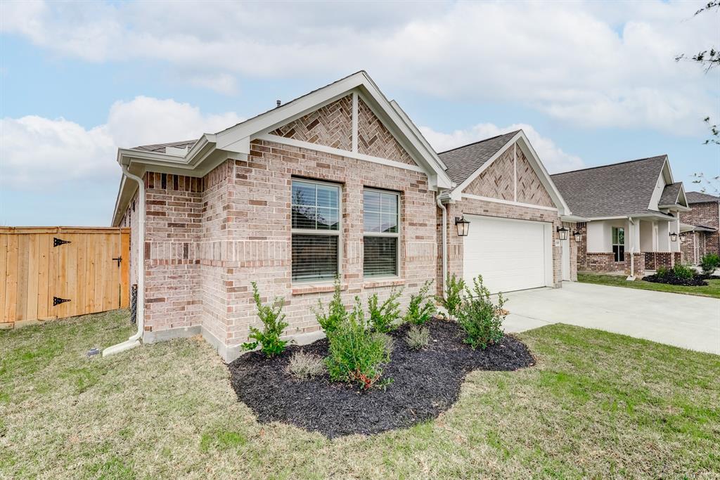 1505 Delaware Drive, Dayton, Texas image 4