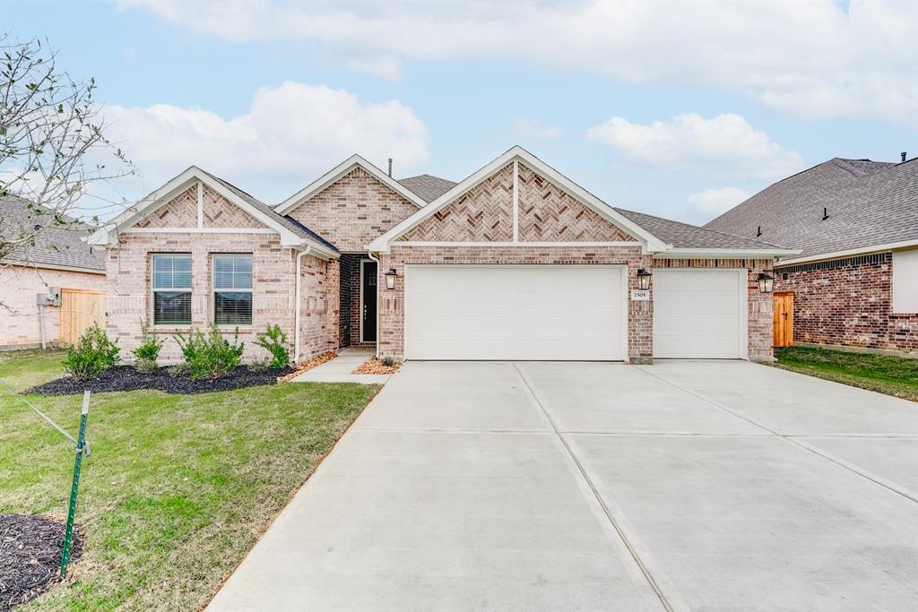 1505 Delaware Drive, Dayton, Texas image 2