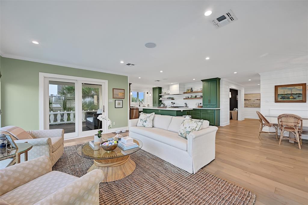 14119 Grambo Boulevard, Galveston, Texas image 7