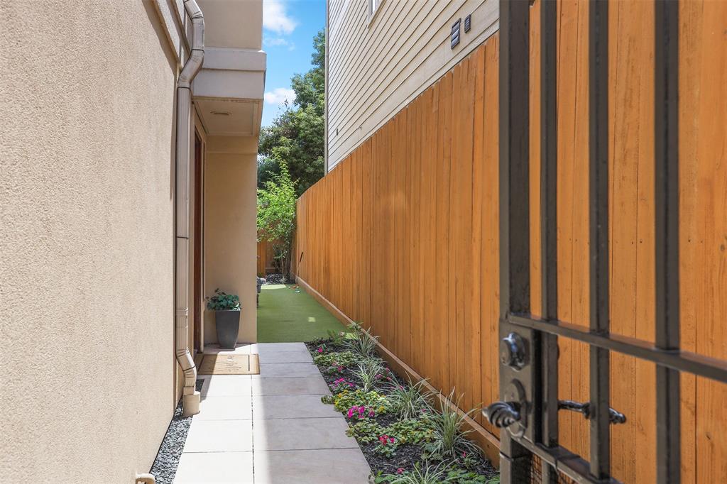 2019 Driscoll Street B