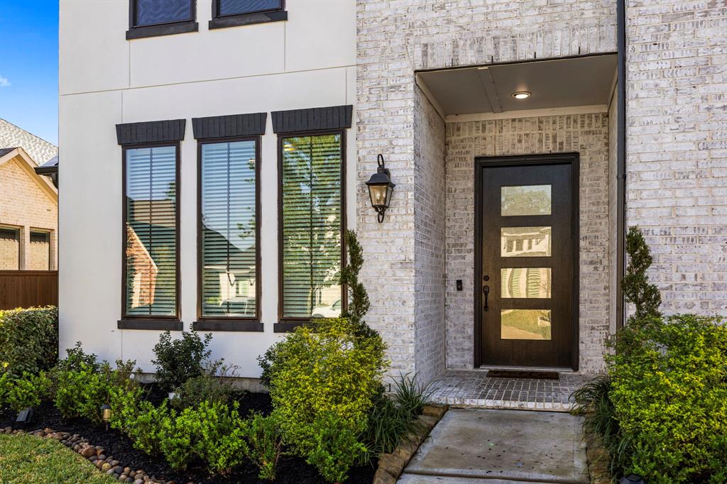 12817 N Palomino Lake Circle, Cypress, Texas image 3