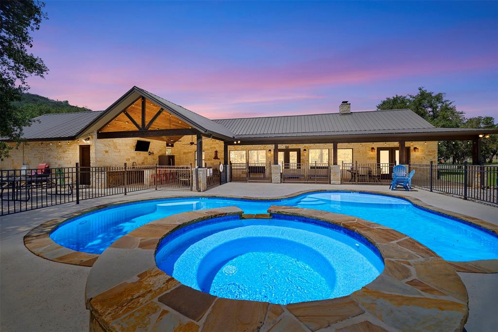 43 Heartstone Lane, Concan, Texas image 3