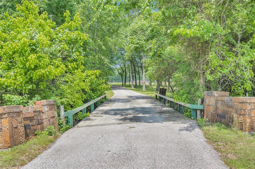 12158 Fm 830 Road, Willis, Texas image 4