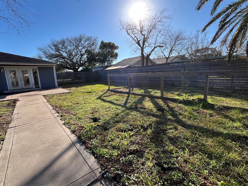 1514 W Broad Street, Freeport, Texas image 14