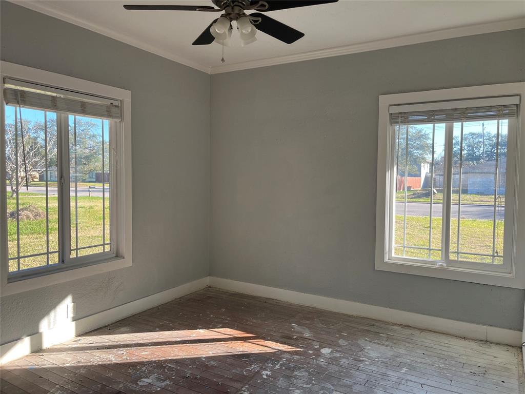 1514 W Broad Street, Freeport, Texas image 7