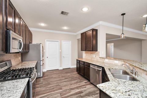 Single Family Residence in Houston TX 7919 Terrace Brook Court 13.jpg