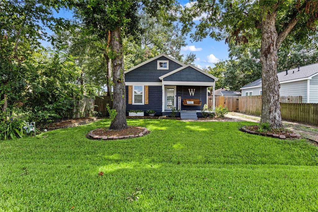 109 Holderrieth Boulevard, Tomball, Texas image 4