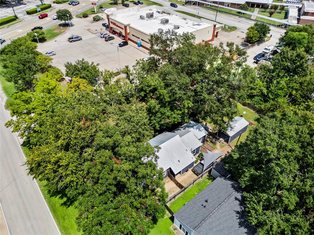 109 Holderrieth Boulevard, Tomball, Texas image 32
