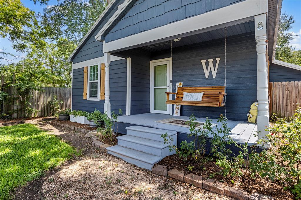109 Holderrieth Boulevard, Tomball, Texas image 5
