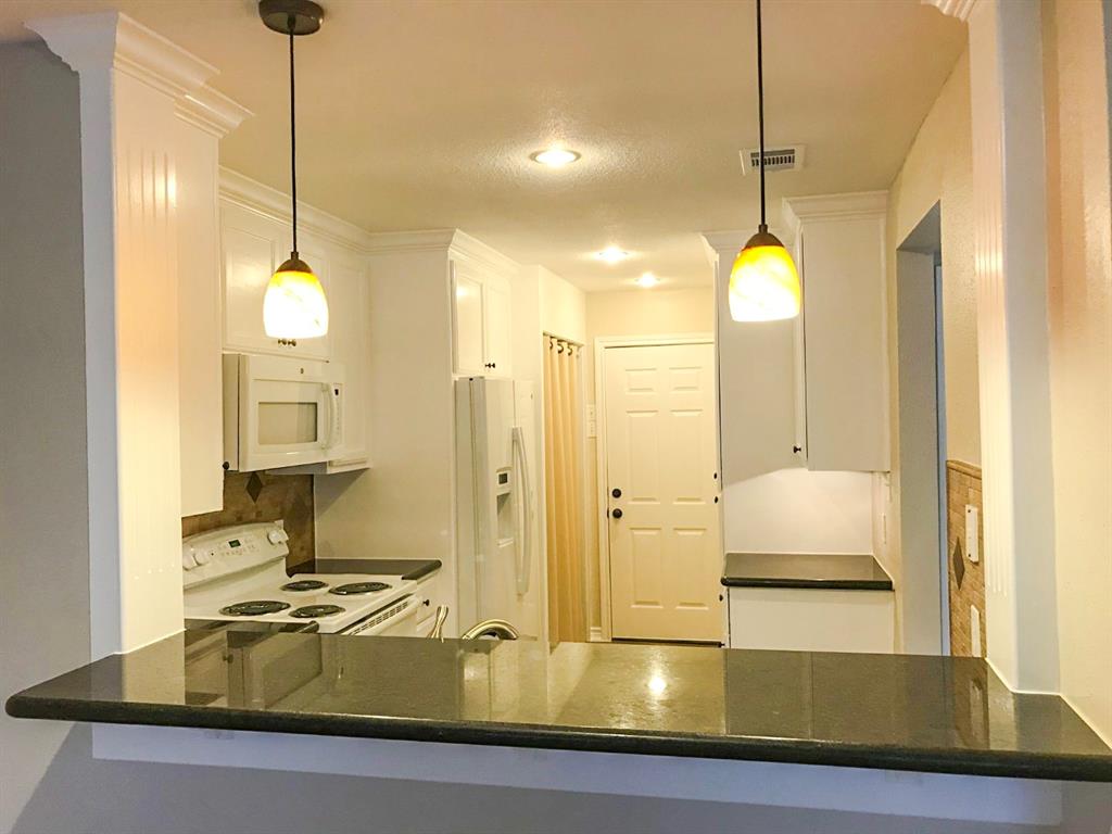 18800 Egret Bay Boulevard #1005, Webster, Texas image 11